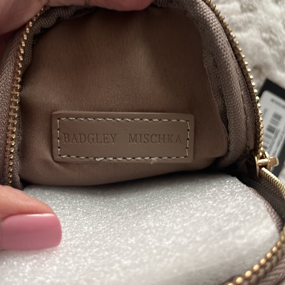 Badgley Mischka Crossbody - Picture 4 of 6